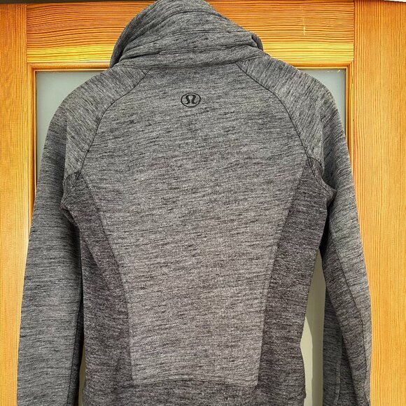 Lululemon Women's Radient Full Zip Jacket Grey Size 6 - Picture 5 of 5